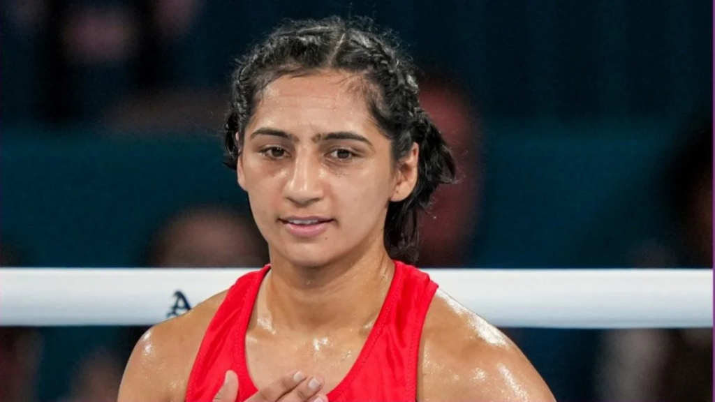 प्रीति पवार क्लोज-अप फोटो हाथ सीने पर रखकर राष्ट्रगान - Preeti Pawar National Anthem Close up CWG 2026